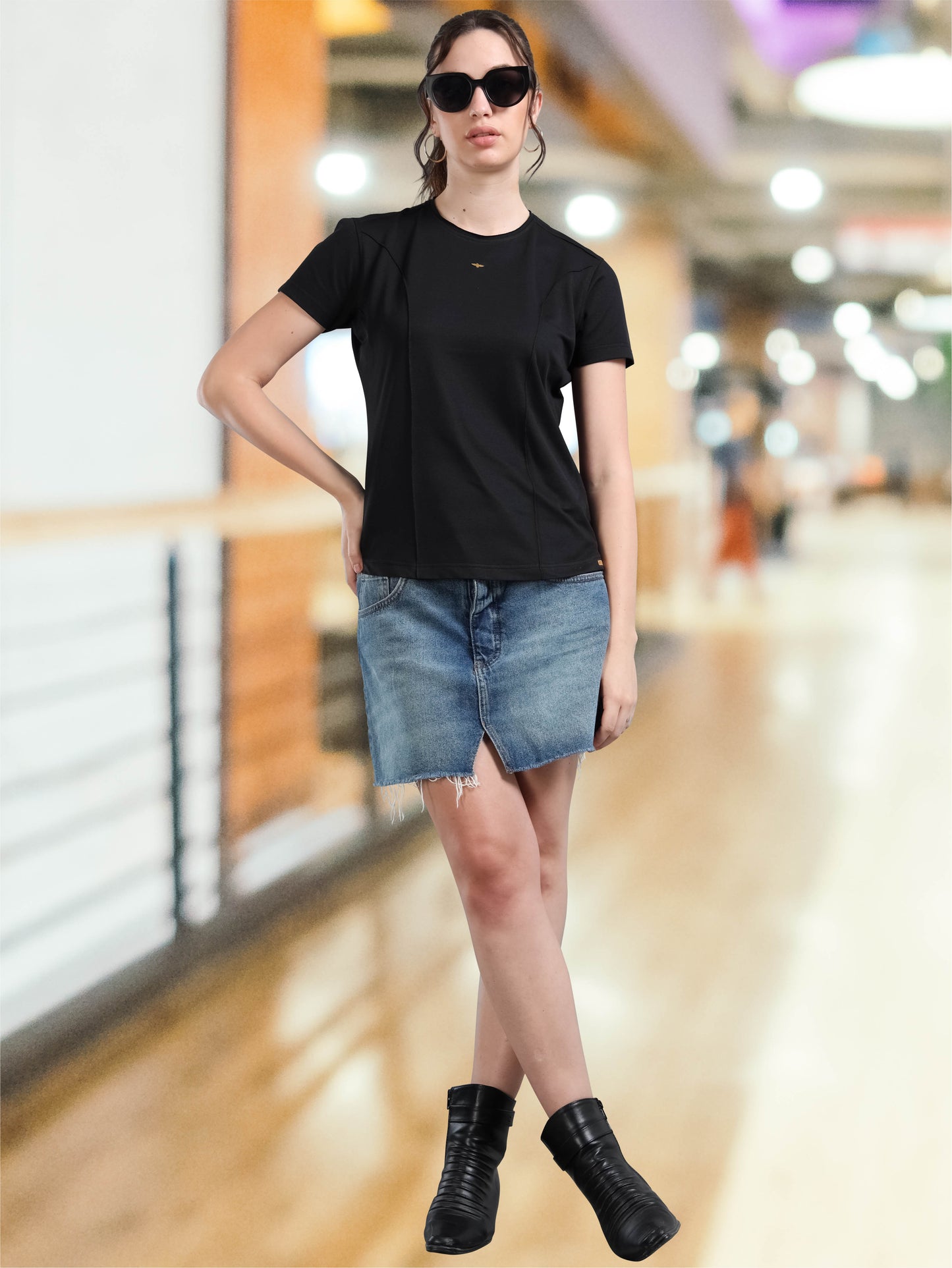 Women's Premium Cotton Crew Neck T-shirts - Black