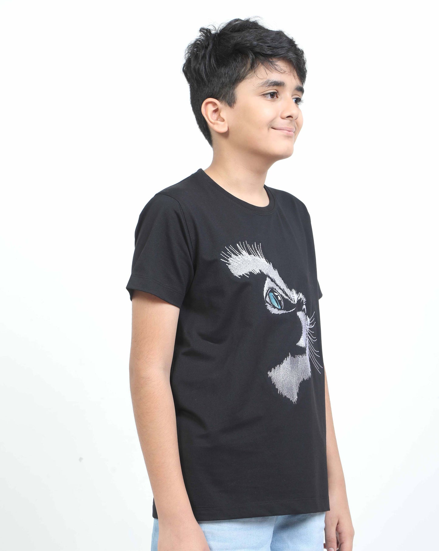 Cat Embroidery Boy's Crew Neck T-Shirt -Black